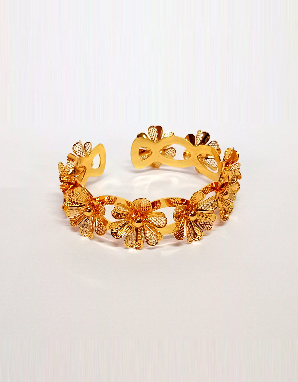 HMW Floral Infinity Golden Ring and Bangle